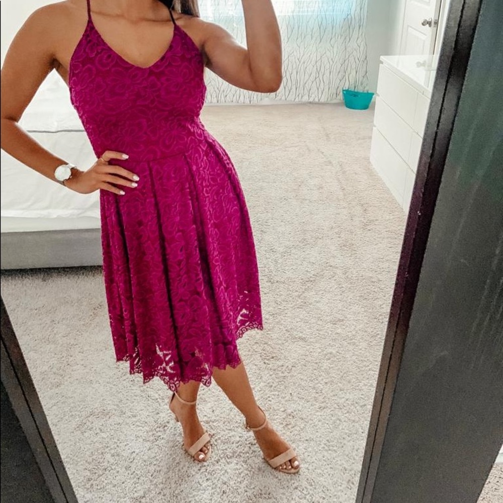 Women’s lace V neck cocktail dress